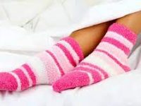 5-tips-dan-trik-untuk-menjaga-agar-kaus-kaki-tanpa-show-Anda-tidak-tergelincir