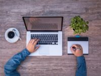 Apa yang dilakukan seorang blogger 5 tips yang perlu kamu ketahui tentang menjadi seorang blogger