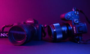 7 Aksesoris Kamera Penting Untuk Menjadi Profesional